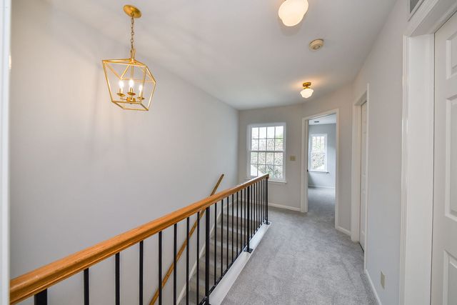1481 Walnut Hill Avenue, St. Charles, IL 60174