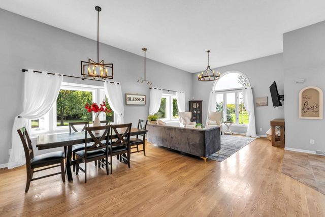 S83W24455 Artesian AVENUE, Mukwonago, WI 53149