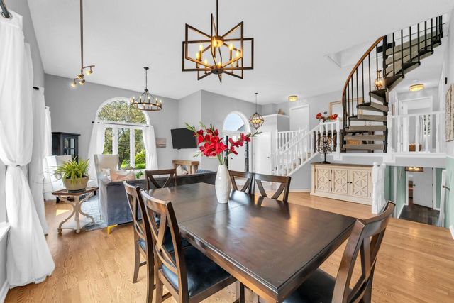 S83W24455 Artesian AVENUE, Mukwonago, WI 53149