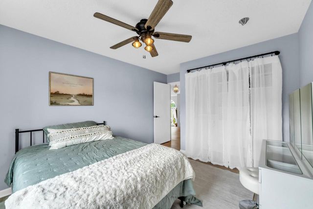 S83W24455 Artesian AVENUE, Mukwonago, WI 53149