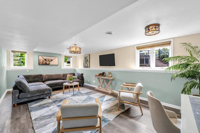 S83W24455 Artesian AVENUE, Mukwonago, WI 53149