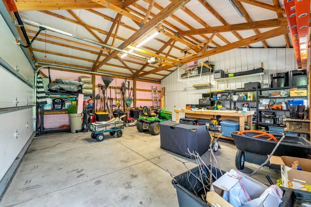 S83W24455 Artesian AVENUE, Mukwonago, WI 53149