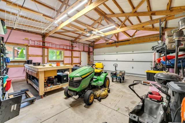 S83W24455 Artesian AVENUE, Mukwonago, WI 53149