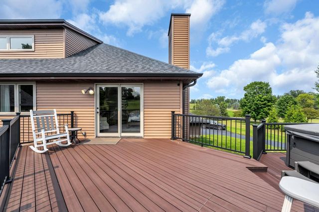 S83W24455 Artesian AVENUE, Mukwonago, WI 53149