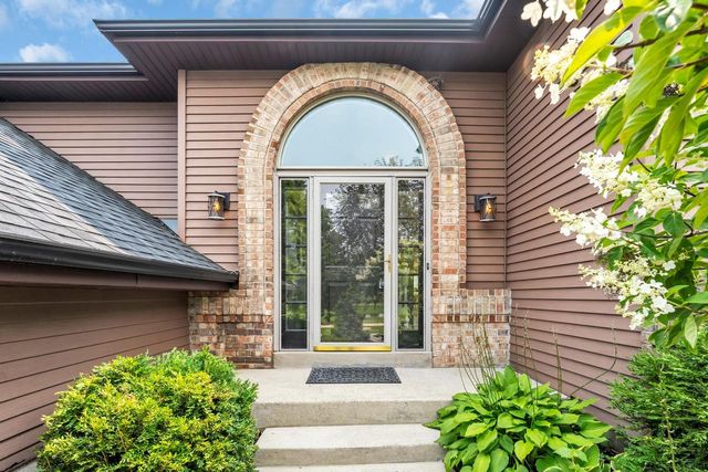 S83W24455 Artesian AVENUE, Mukwonago, WI 53149