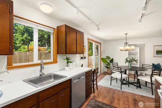 12249 N Madison Avenue NE, Bainbridge Island, WA 98110