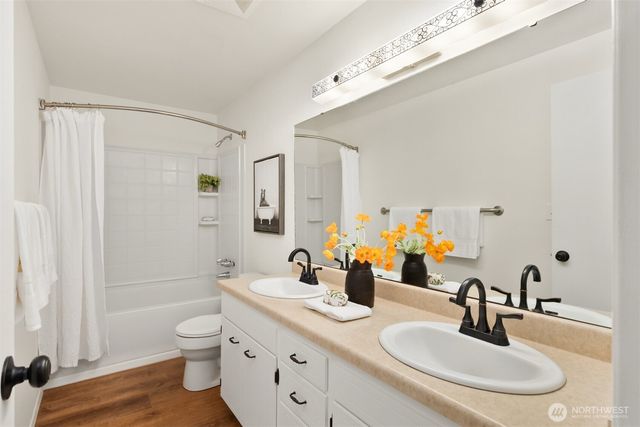 12249 N Madison Avenue NE, Bainbridge Island, WA 98110