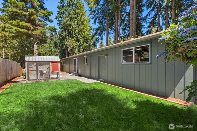 12249 N Madison Avenue NE, Bainbridge Island, WA 98110