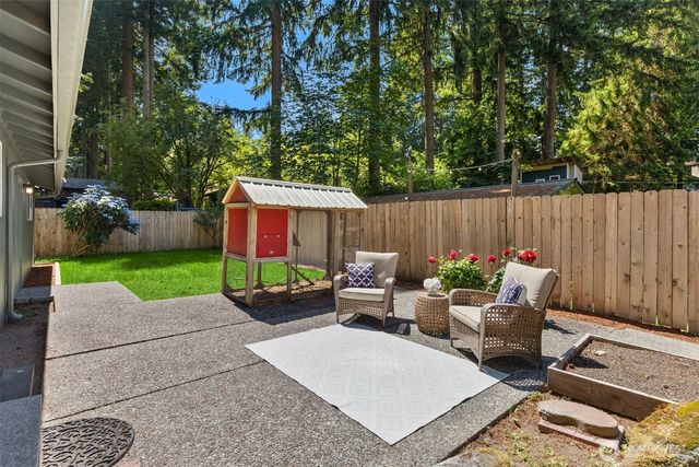 12249 N Madison Avenue NE, Bainbridge Island, WA 98110