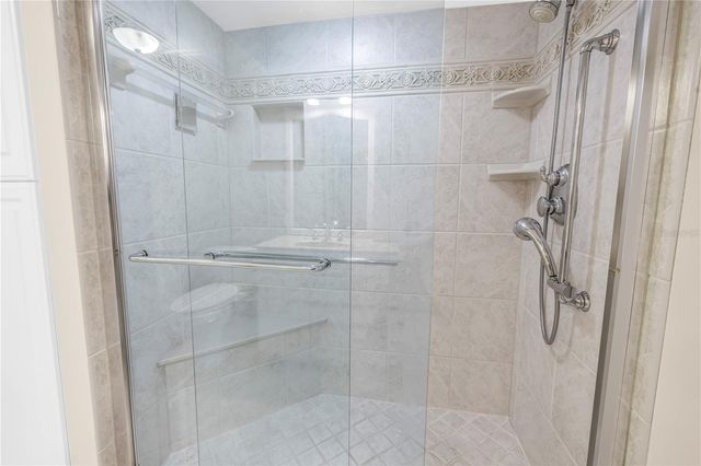 6105 BAHIA DEL MAR CIRCLE 384, St Petersburg, FL 33715