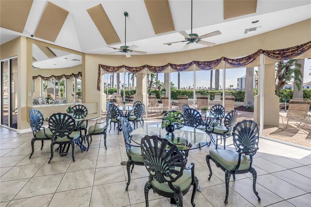 6105 BAHIA DEL MAR CIRCLE 384, St Petersburg, FL 33715