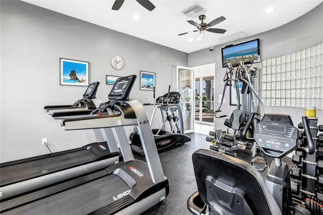 6105 BAHIA DEL MAR CIRCLE 384, St Petersburg, FL 33715