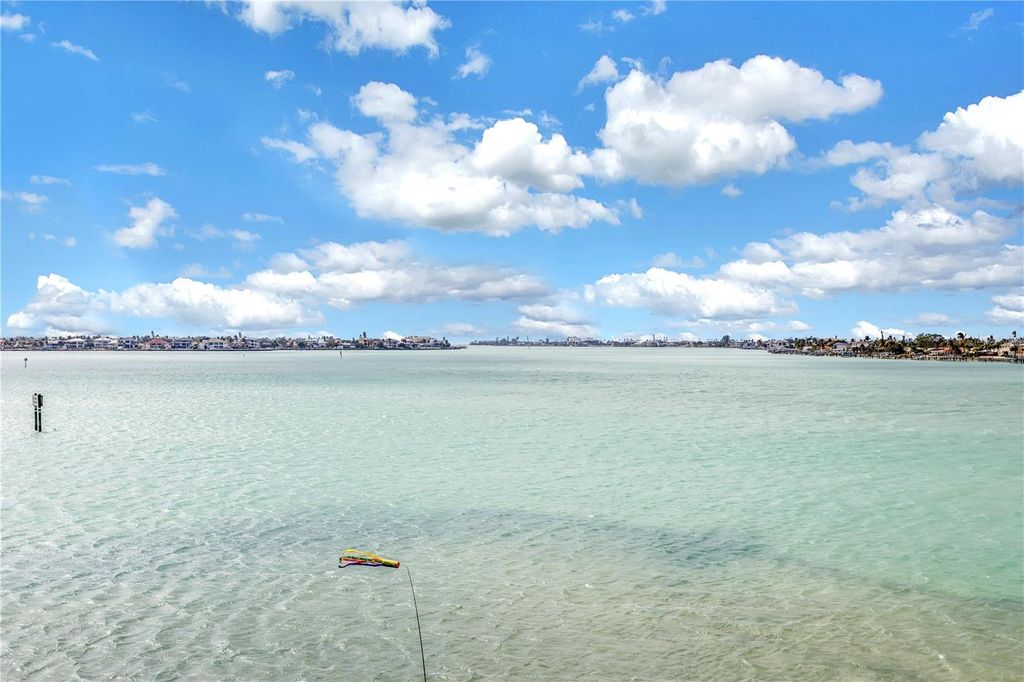 6105 BAHIA DEL MAR CIRCLE 384, St Petersburg, FL 33715