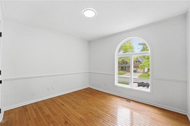 1226 E Jamestown Drive, Olathe, KS 66062