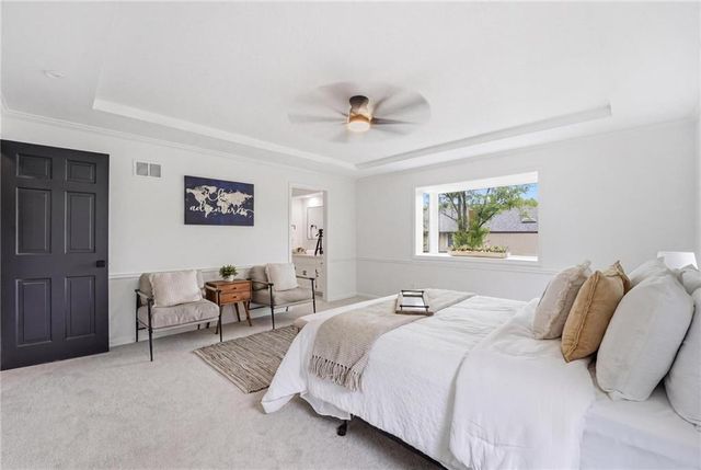 1226 E Jamestown Drive, Olathe, KS 66062