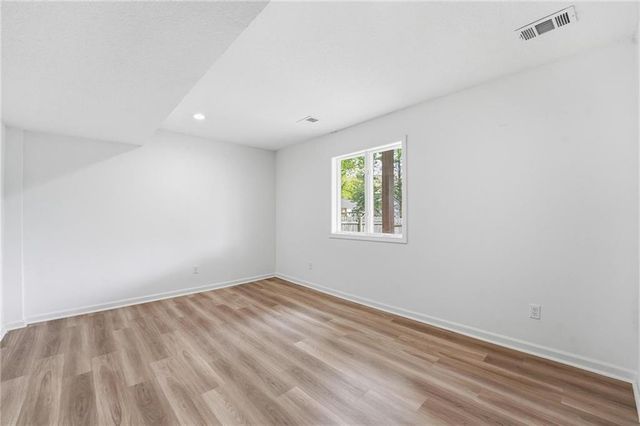 1226 E Jamestown Drive, Olathe, KS 66062