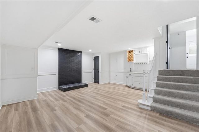 1226 E Jamestown Drive, Olathe, KS 66062