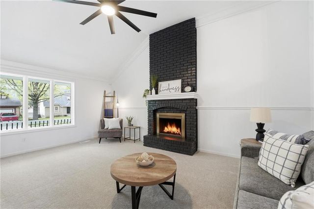 1226 E Jamestown Drive, Olathe, KS 66062