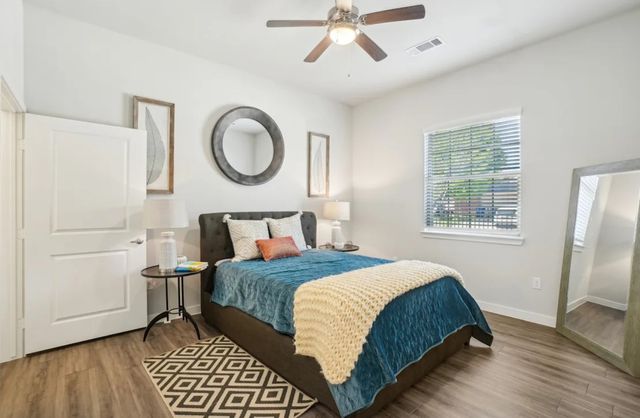 8200 Clarksprings Drive 2, Dallas, TX 75236