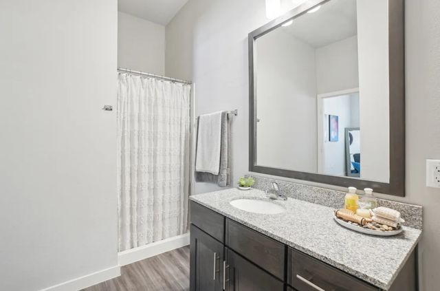 8200 Clarksprings Drive 2, Dallas, TX 75236