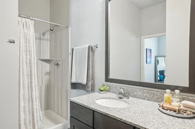 8200 Clarksprings Drive 2, Dallas, TX 75236