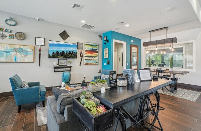 8200 Clarksprings Drive 2, Dallas, TX 75236