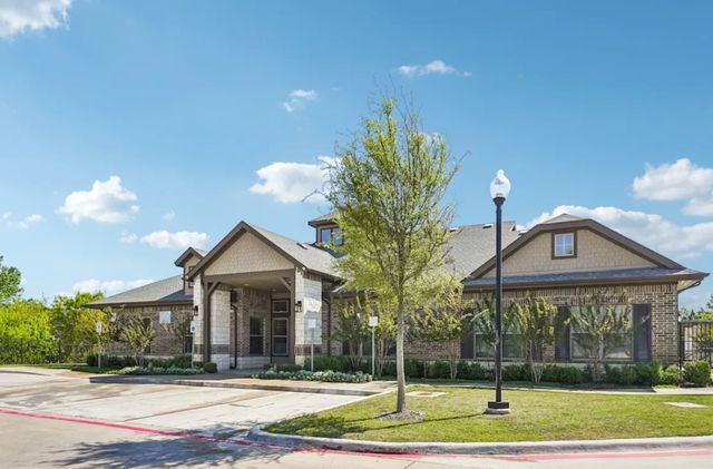 8200 Clarksprings Drive 2, Dallas, TX 75236