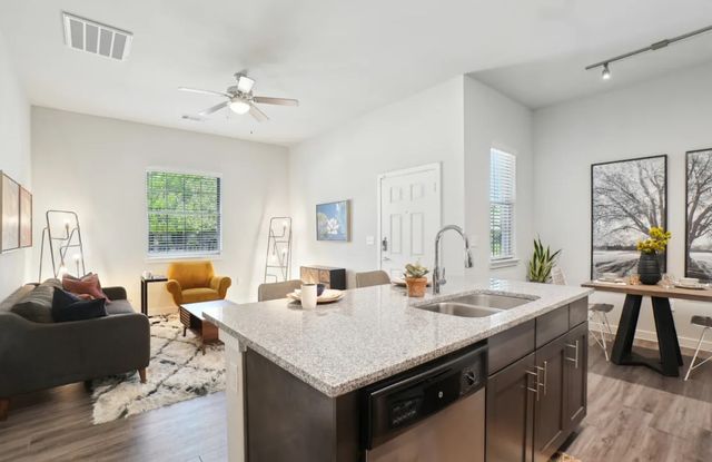 8200 Clarksprings Drive 2, Dallas, TX 75236
