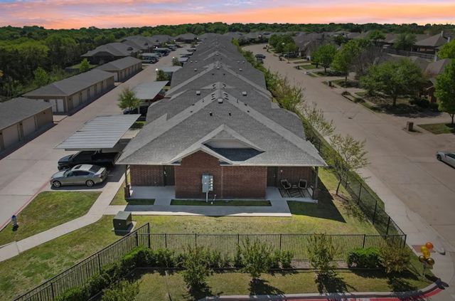 8200 Clarksprings Drive 2, Dallas, TX 75236