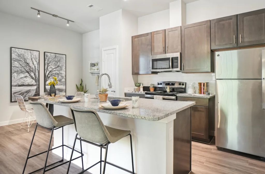 8200 Clarksprings Drive 2, Dallas, TX 75236