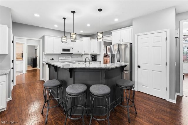 4448 Red Panda Circle NW, Massillon, OH 44646