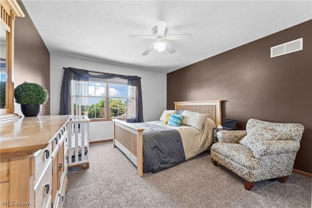 4448 Red Panda Circle NW, Massillon, OH 44646