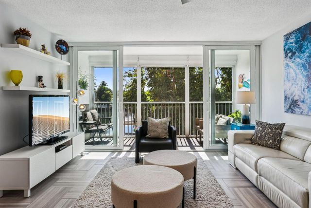 698 NE Spanish River Boulevard 24, Boca Raton, FL 33431