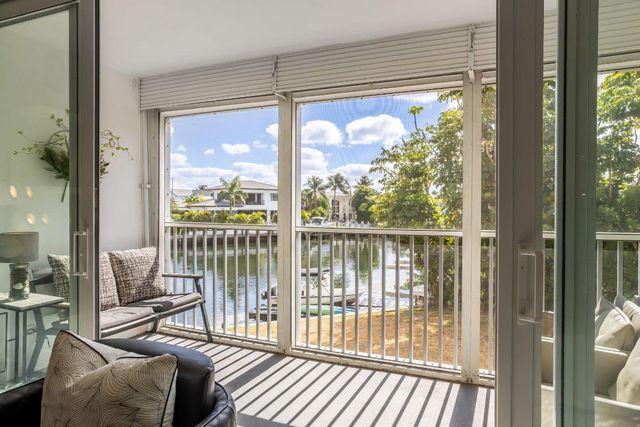 698 NE Spanish River Boulevard 24, Boca Raton, FL 33431