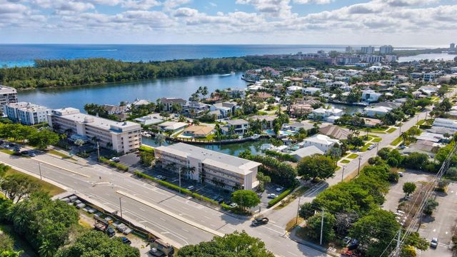 698 NE Spanish River Boulevard 24, Boca Raton, FL 33431