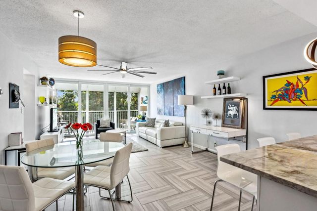 698 NE Spanish River Boulevard 24, Boca Raton, FL 33431