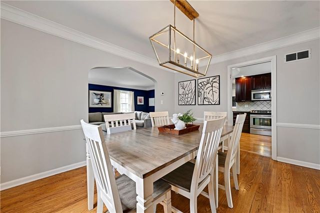 408 E 73rd Terrace, Kansas City, MO 64131