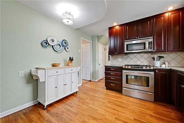 408 E 73rd Terrace, Kansas City, MO 64131