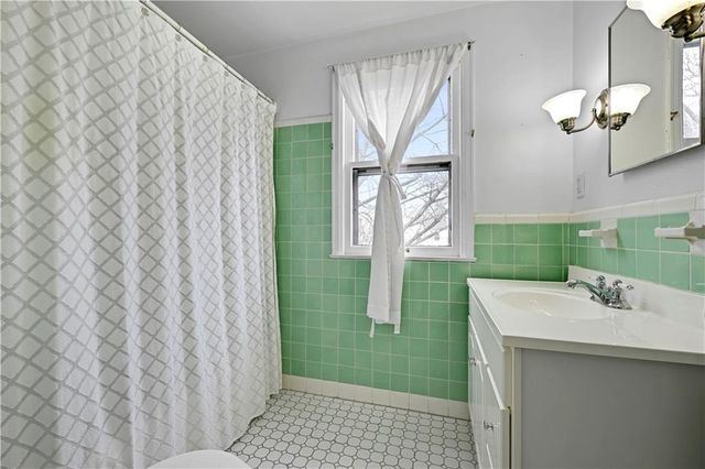 408 E 73rd Terrace, Kansas City, MO 64131