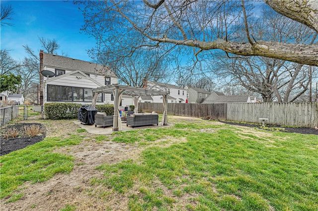 408 E 73rd Terrace, Kansas City, MO 64131