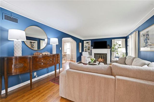 408 E 73rd Terrace, Kansas City, MO 64131