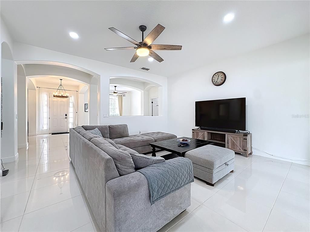 Image 22 of property listing at 4837 INDIAN DEER ROAD, Windermere, FL 34786