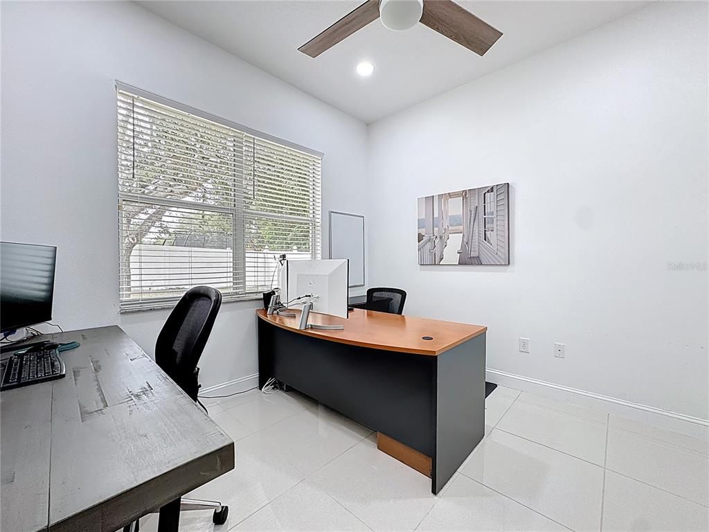 Image 23 of property listing at 4837 INDIAN DEER ROAD, Windermere, FL 34786
