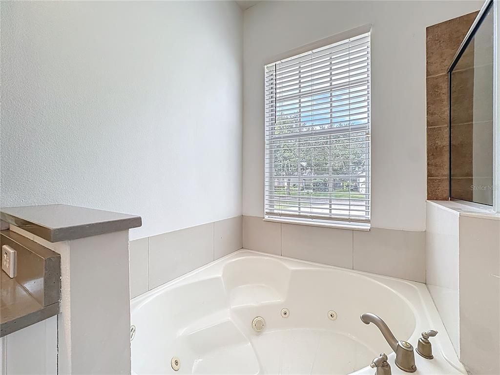 Image 33 of property listing at 4837 INDIAN DEER ROAD, Windermere, FL 34786