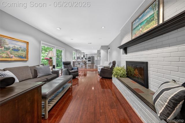 3717 Tyrconnel Court, West Bloomfield Charter Township, MI 48323