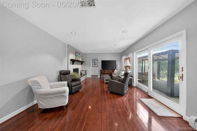 3717 Tyrconnel Court, West Bloomfield Charter Township, MI 48323