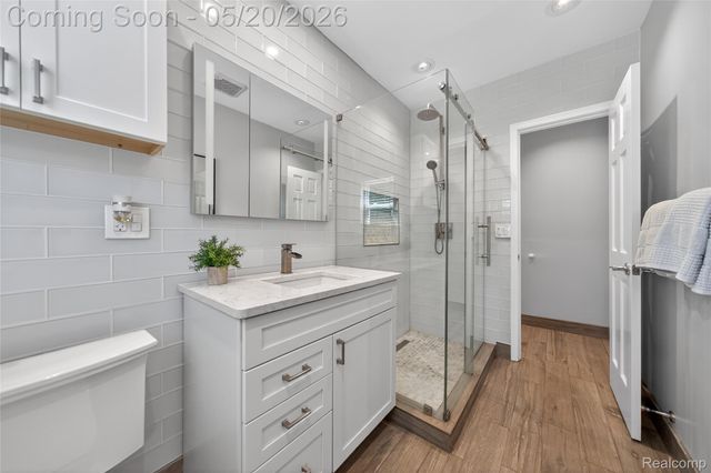 3717 Tyrconnel Court, West Bloomfield Charter Township, MI 48323