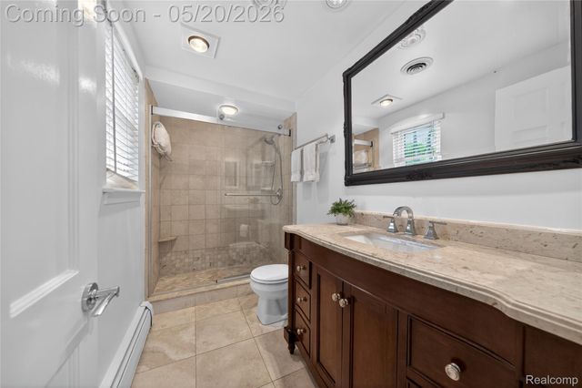 3717 Tyrconnel Court, West Bloomfield Charter Township, MI 48323