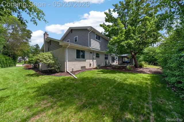3717 Tyrconnel Court, West Bloomfield Charter Township, MI 48323