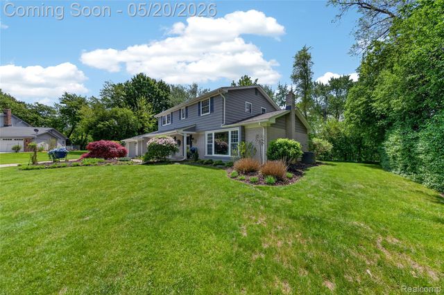 3717 Tyrconnel Court, West Bloomfield Charter Township, MI 48323